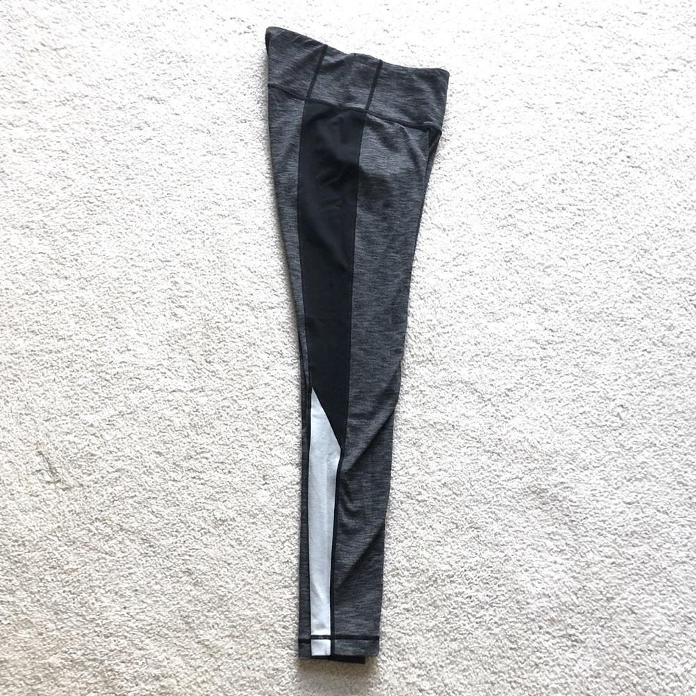 Like New!! Athleta Colorblock Leggings